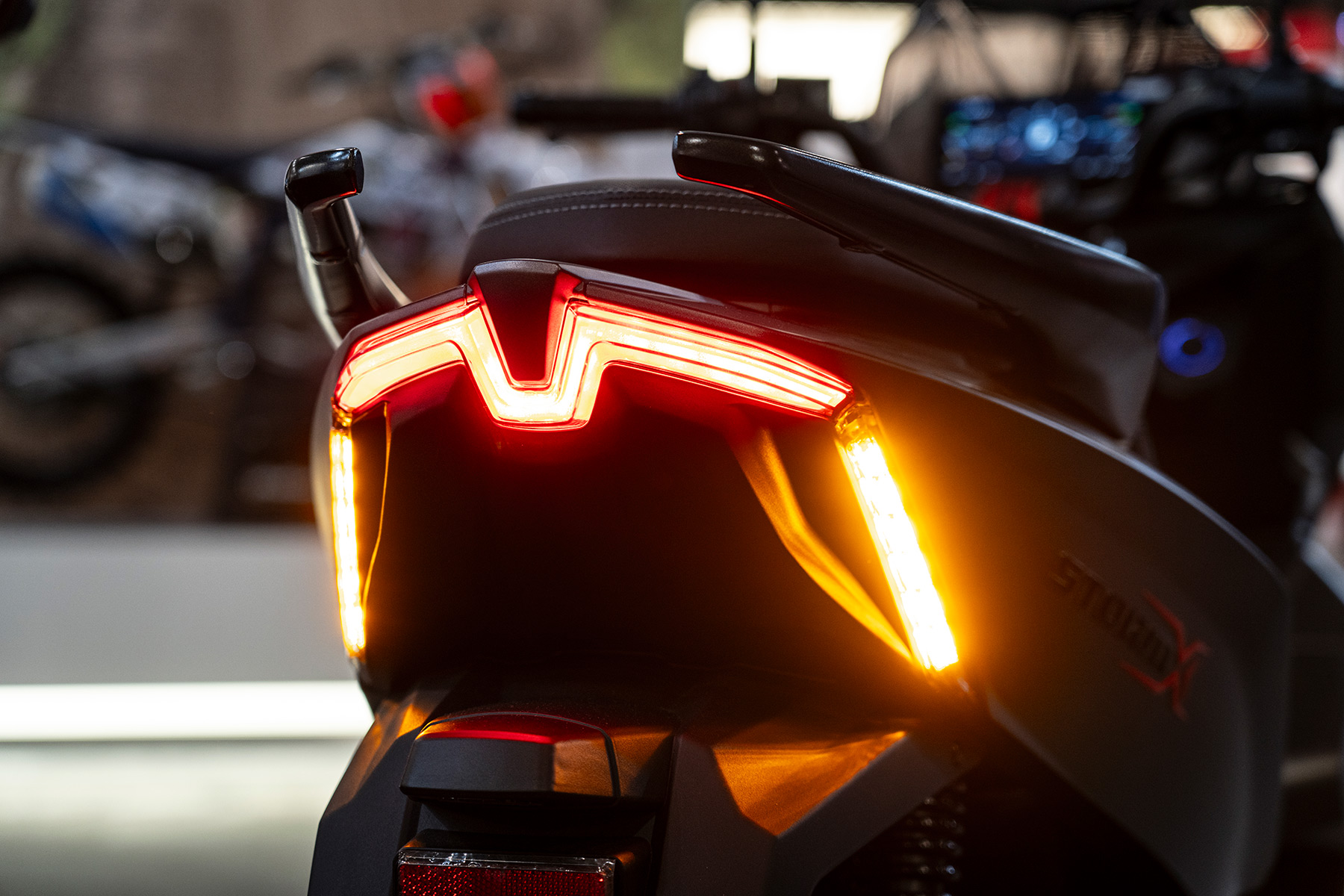 [EICMA 2023 - WOTTAN MOTOR] Luzes traseiras STORM-X