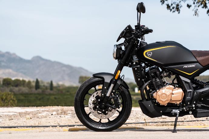 [MOTORBOX] Rebbe 401, la primera café racer de la marca española